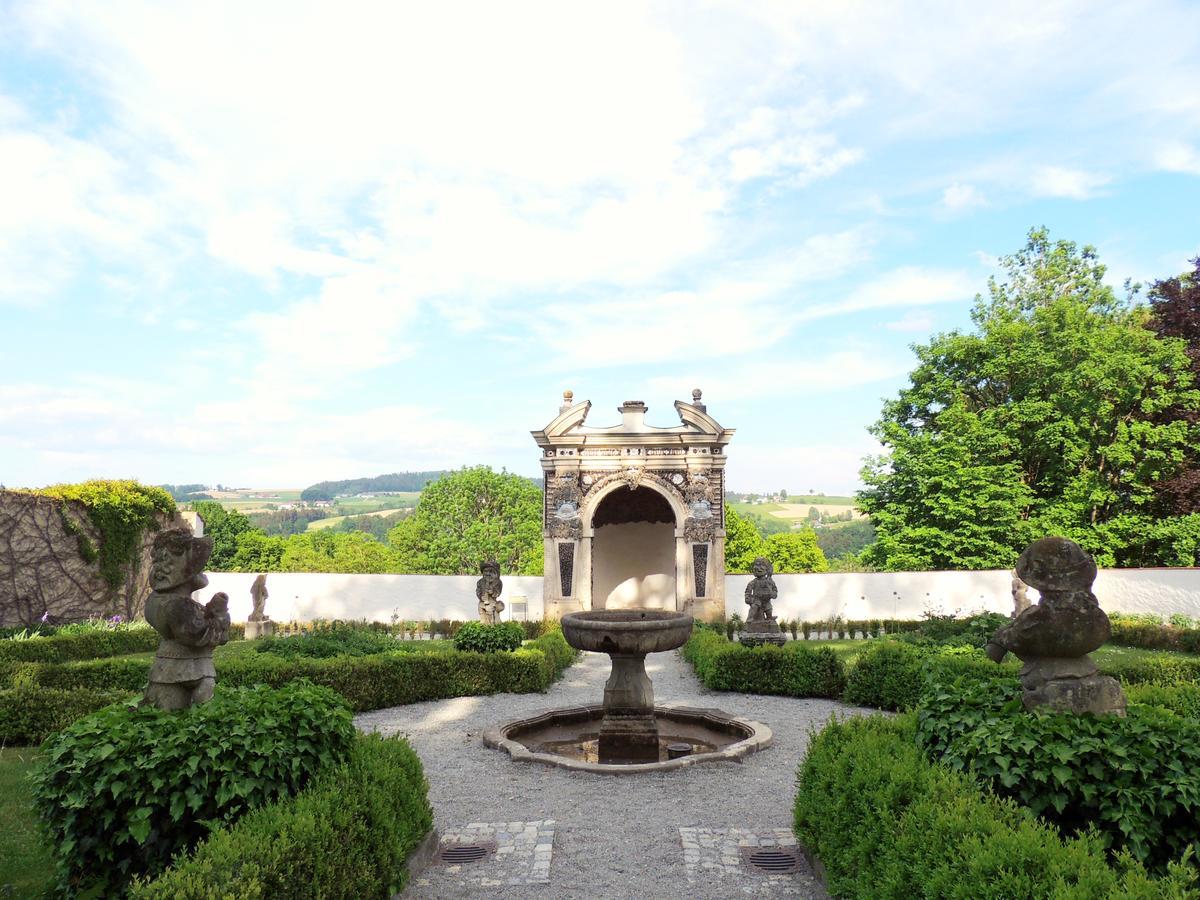 Gaestehaus Maelzerei Auf Schloss Neuburg Am Inn Luaran gambar