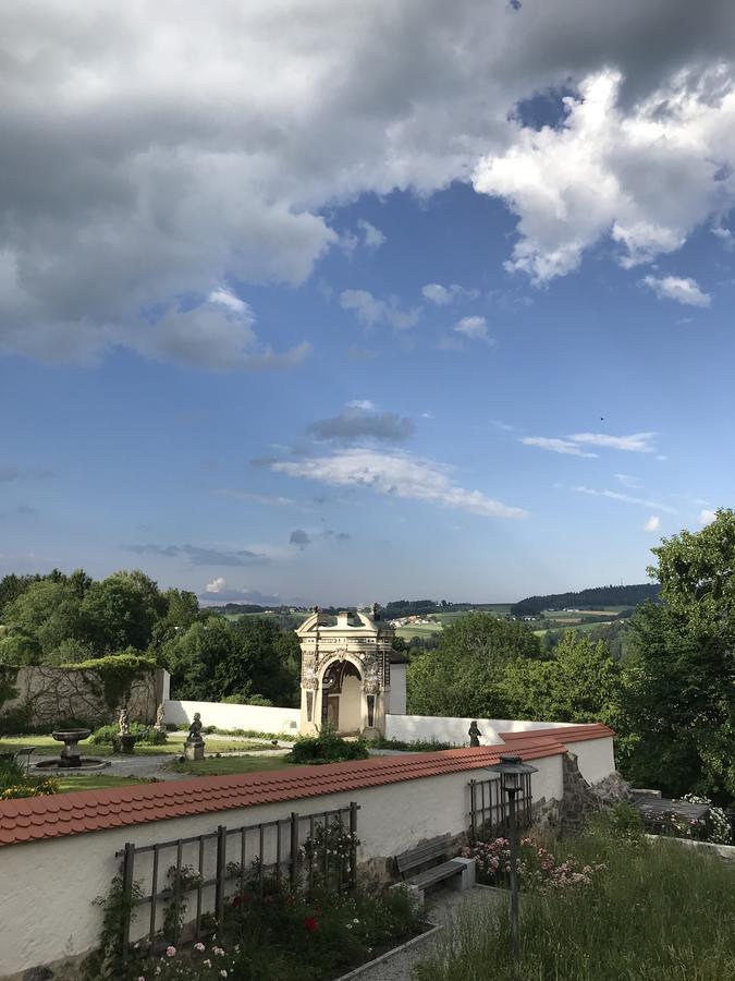 Gaestehaus Maelzerei Auf Schloss Neuburg Am Inn Luaran gambar
